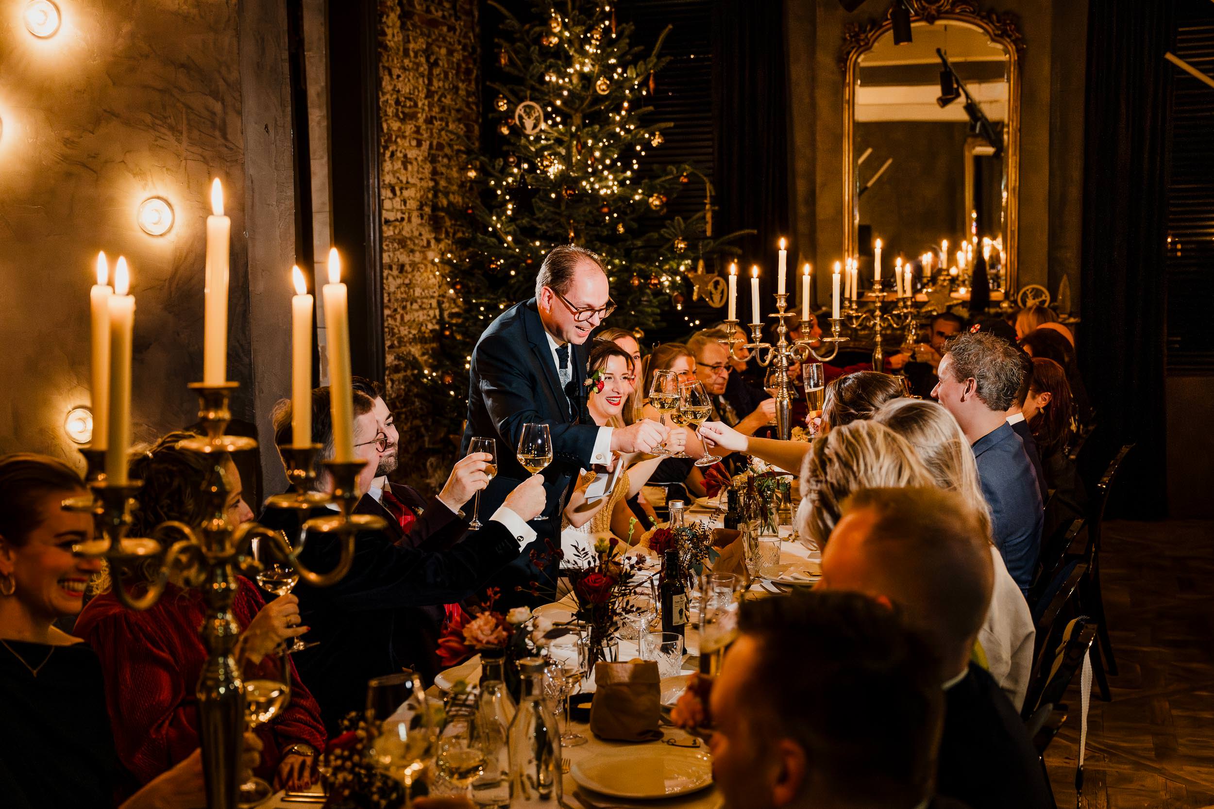 Trouwen in kerstsfeer bij landgoed kasteel de Hoogenweerth in Maastricht